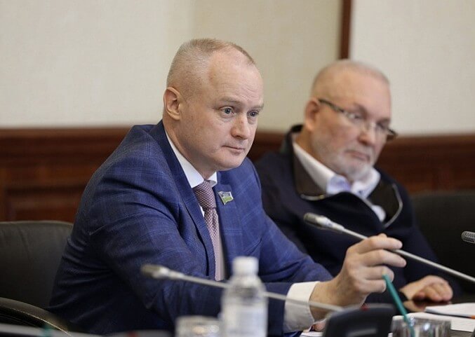 Новый мэр из ХМАО отправил подчиненных на уборку города