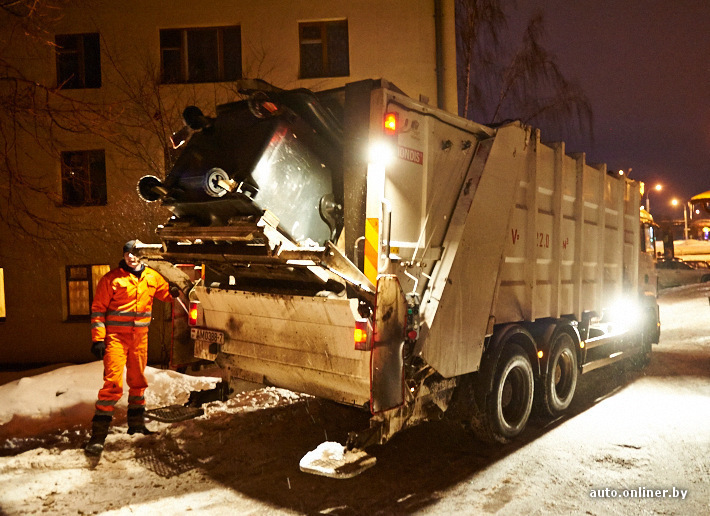 Роспотребнадзор уберет запрет на ночной вывоз мусора из дворов 